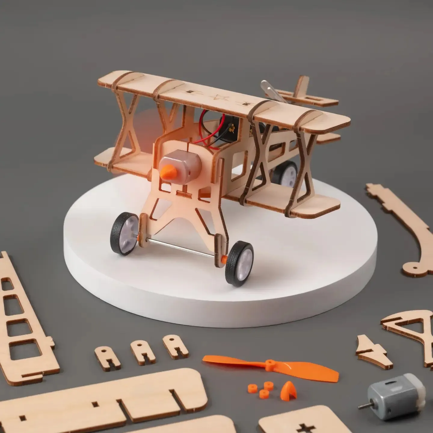 Createkit - Propeller Plane DIY Kit