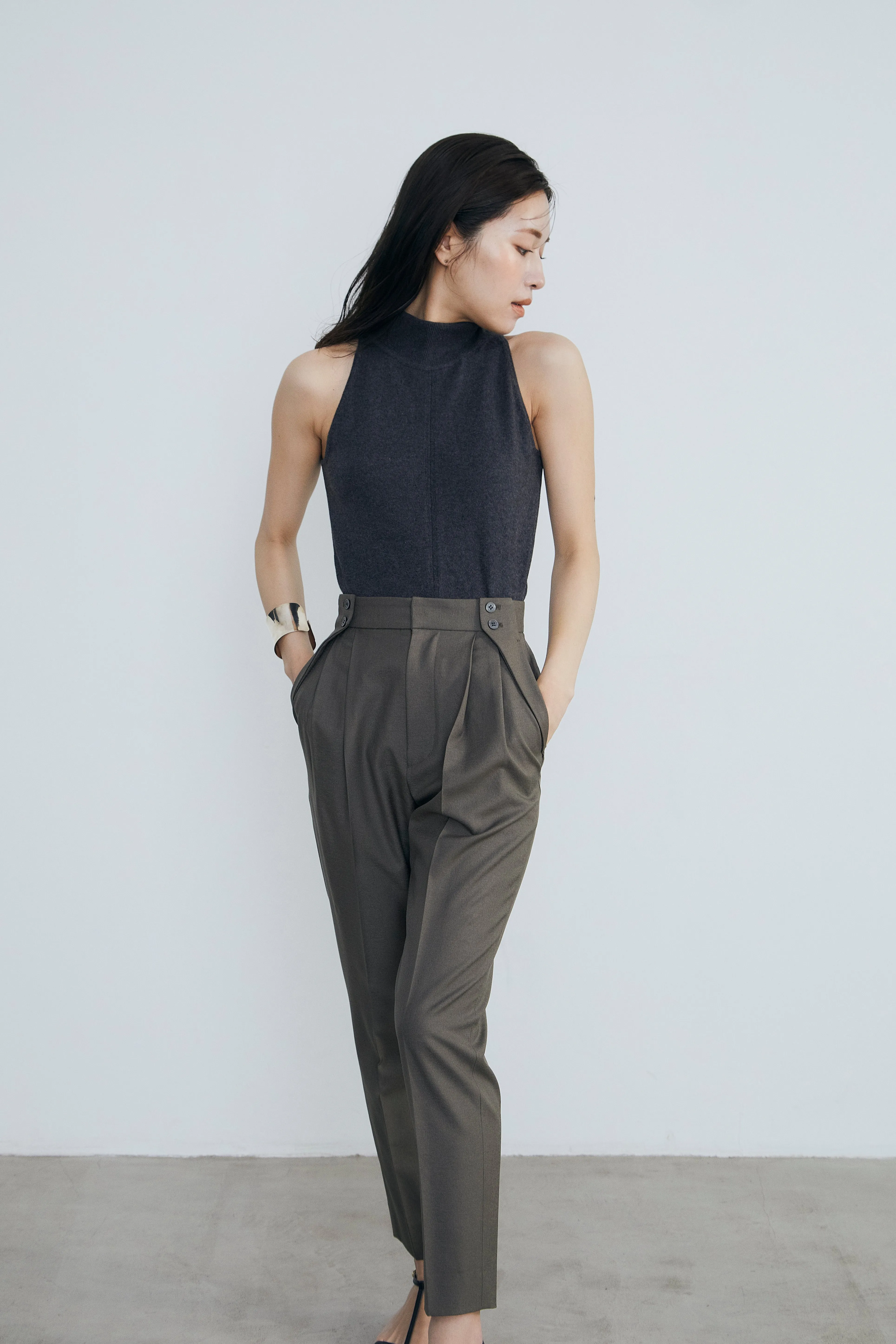 Double button Tapered pants